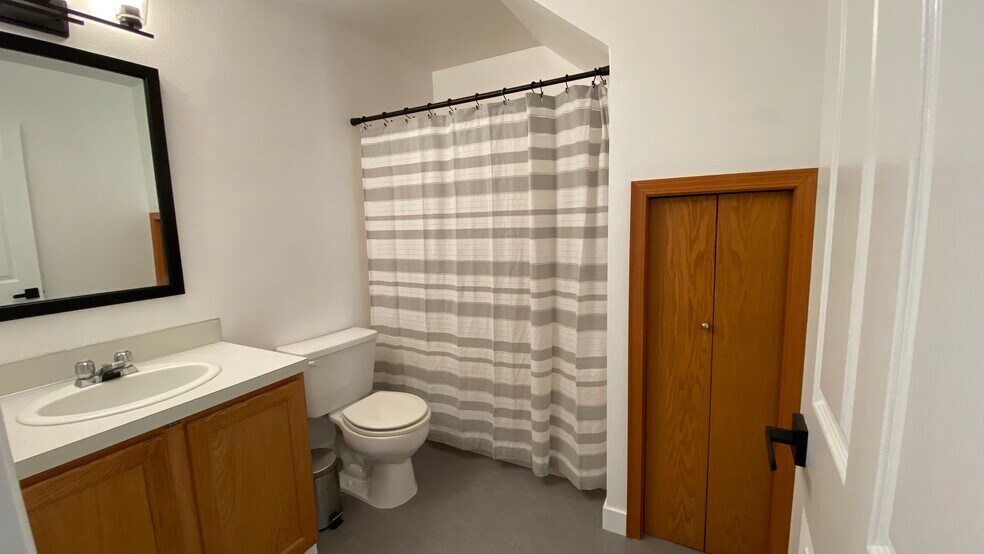 Building Photo - 3724 N Albina Ave