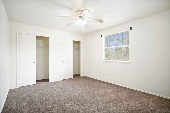 Building Photo - 6054 Bantry Bay