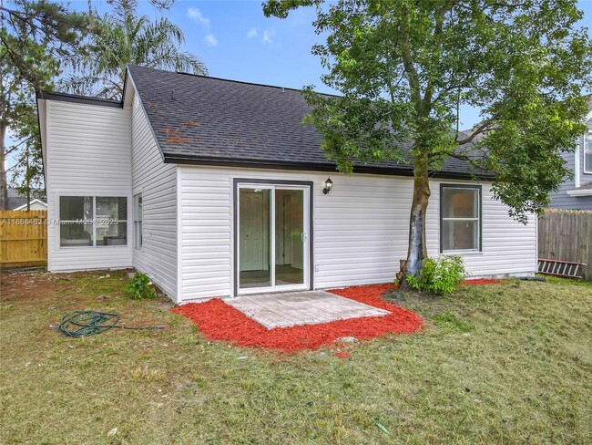 Building Photo - 2160 Churchill Downs Cir