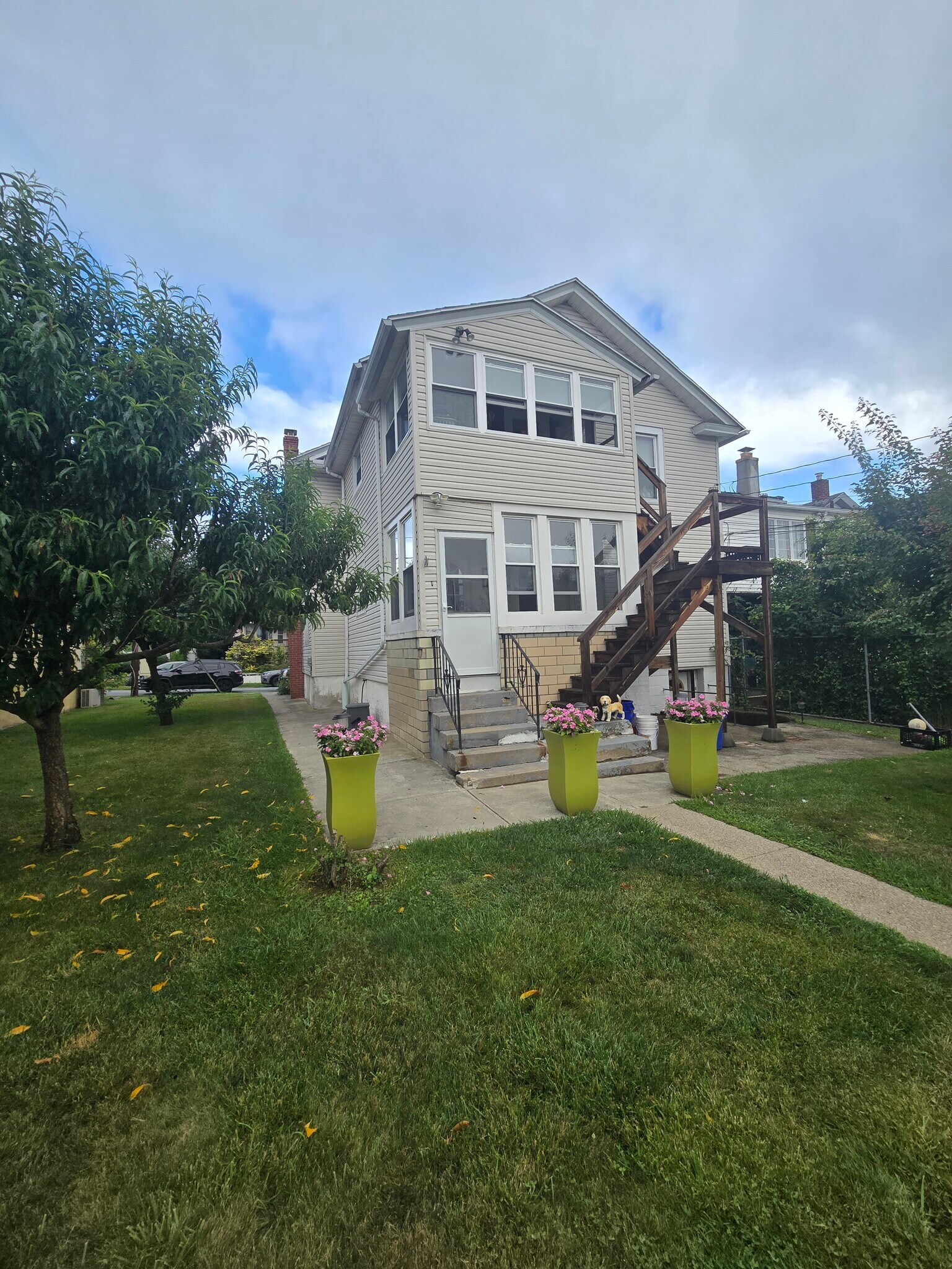 Building Photo - 316 N Lincoln Ave