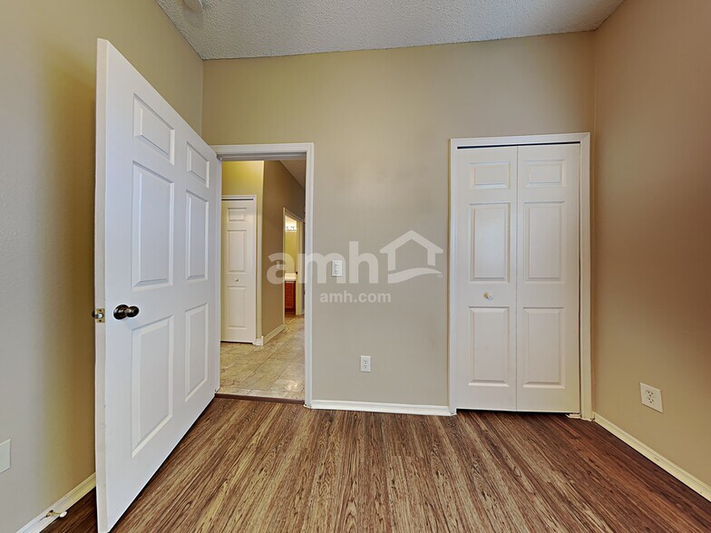 Building Photo - 11542 Wellman Dr