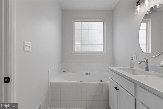 Building Photo - 43290 RUSH Ter