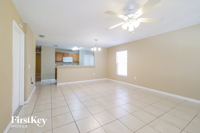 Building Photo - 933 26th St NW