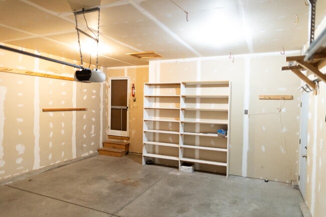 Building Photo - 1106 S Longford St