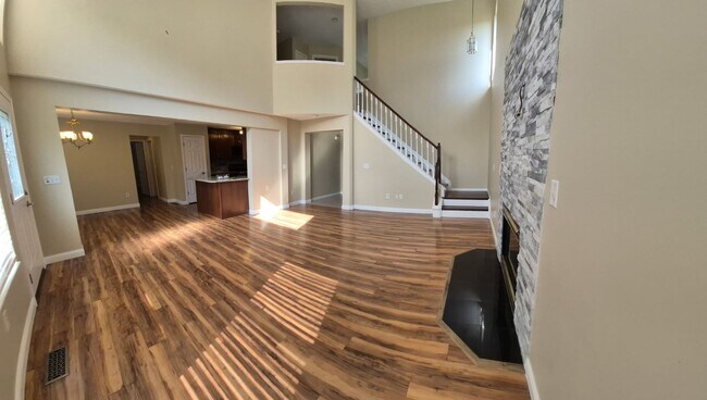 Building Photo - 2999 Iowa Ct