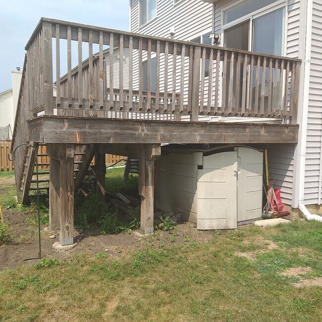 Building Photo - 277 W Biros Ln