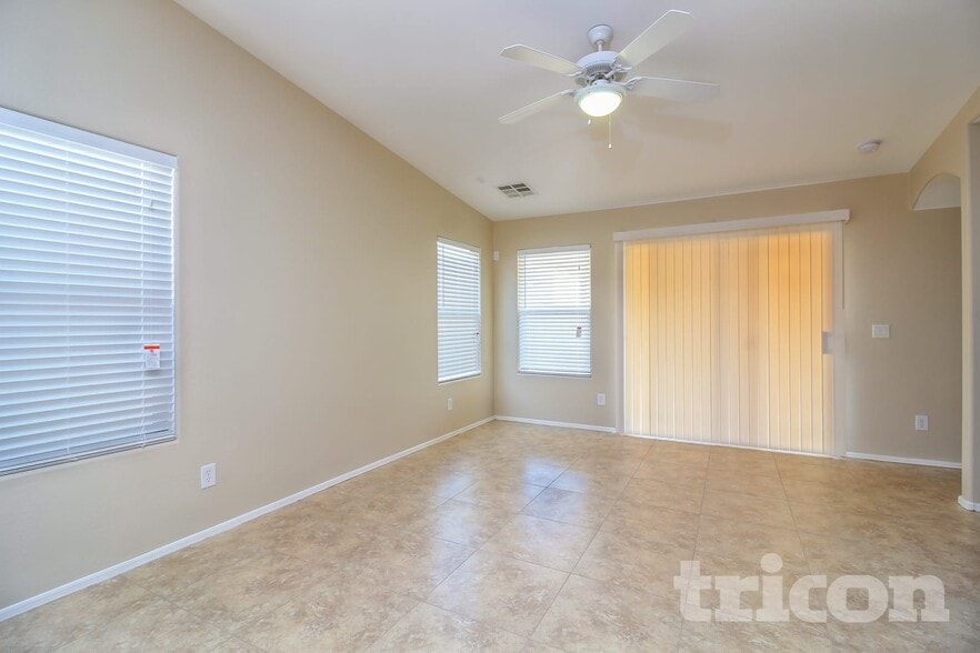 Building Photo - 45310 W Norris Rd