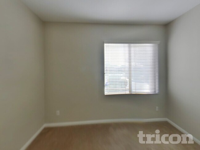 Building Photo - 2204 Turtle Beach Ave