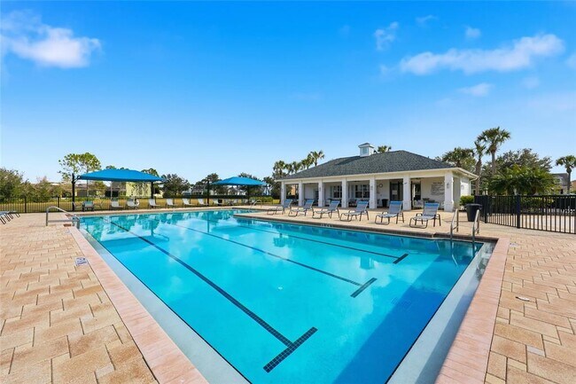 Building Photo - 32992 Major Oak Dr