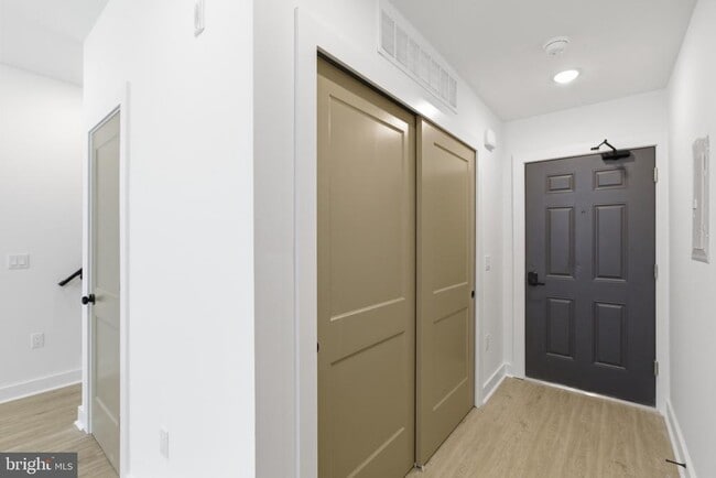 Building Photo - 4021 Brown St