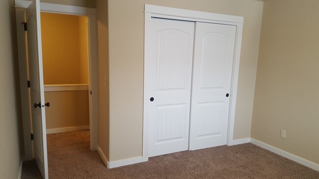 Building Photo - 1191 Longbow Ln