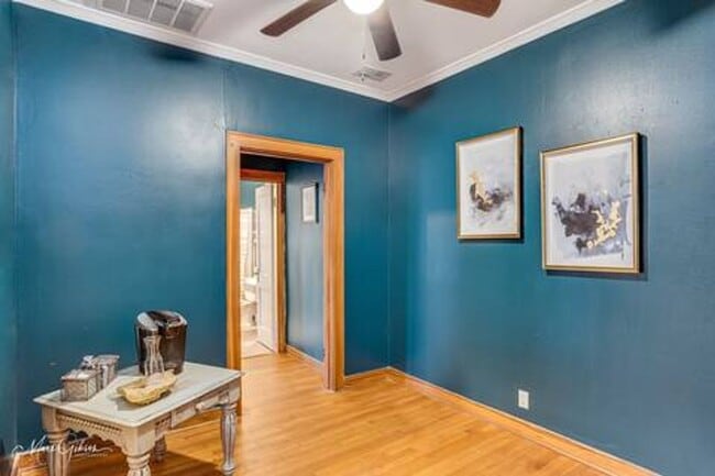 Building Photo - ALL BILLS PAID/FURNISHED APARTMENT