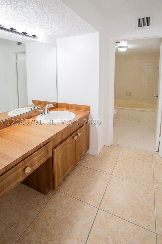 Building Photo - 14378 SW 96th Terrace