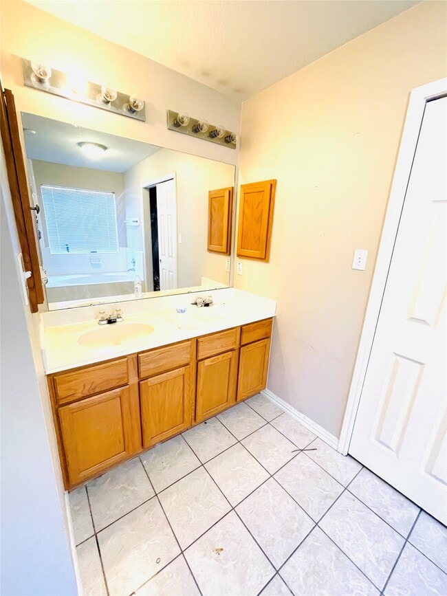 Building Photo - 23027 N Waterlily Dr