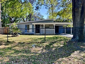 Building Photo - 7816 Renoir Dr