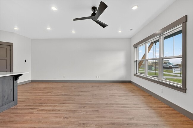 Building Photo - BRAND NEW3 BED 2.5 BATH TOWNHOME WITH 2 STALL GARAGE