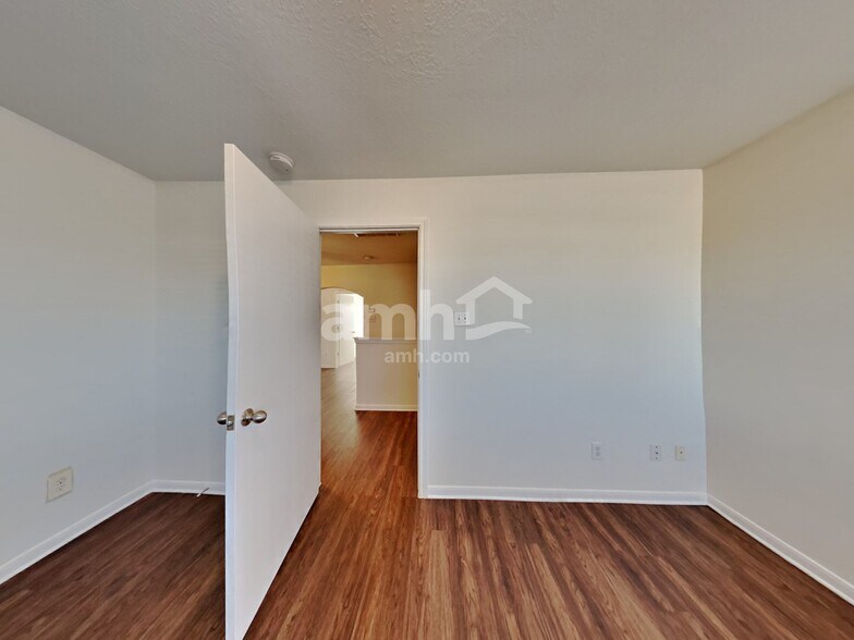 Building Photo - 9245 Clearwood Landing Blvd
