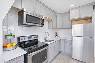 Building Photo - Maple Apartments: Leasing Specials! Newly ...