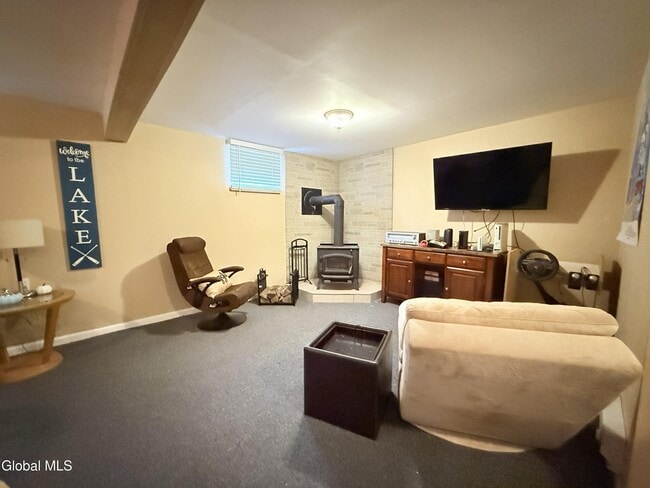 Building Photo - 23 Hillcrest Dr