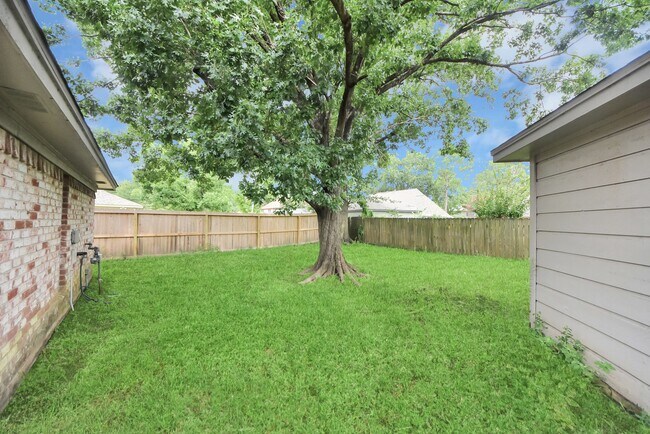 Building Photo - 7510 Renmark Ln