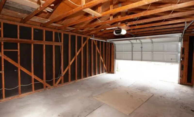 Building Photo - 208 Lincoln St