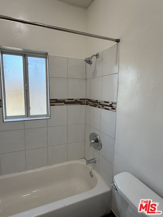 Building Photo - 334 Heliotrope Dr