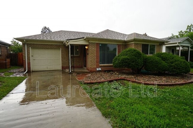 Building Photo - 3095 Elm St