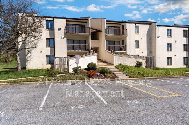 Building Photo - 10122 Campus Way S