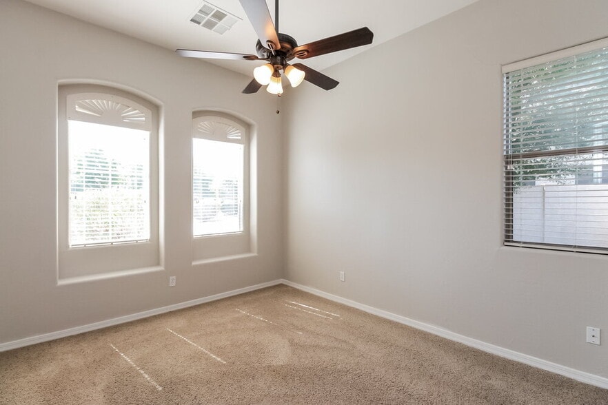 Building Photo - 4626 S Marble St