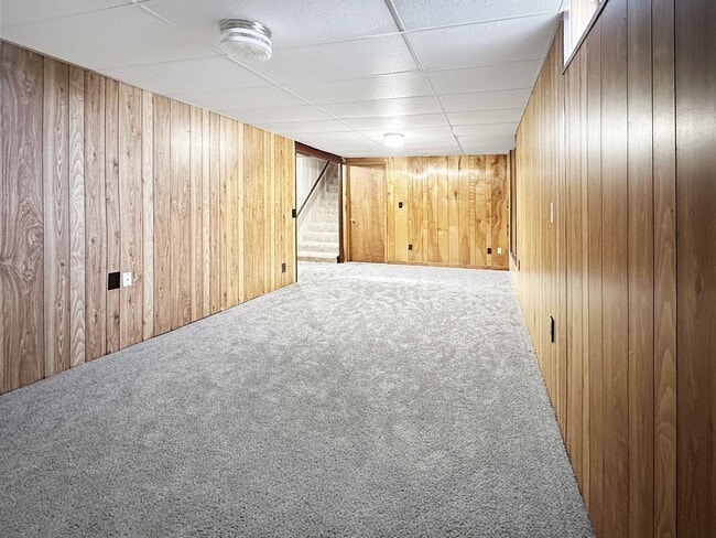 Building Photo - 276 Dawn Ave