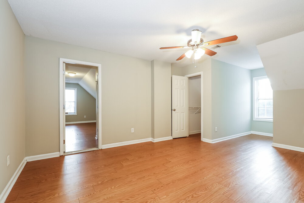 Building Photo - 11081 Knotty Pine Pl