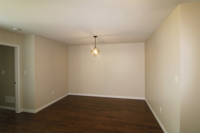 Building Photo - 1823 Basston Dr