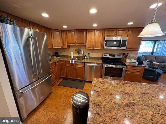 Building Photo - 1600 Prince St