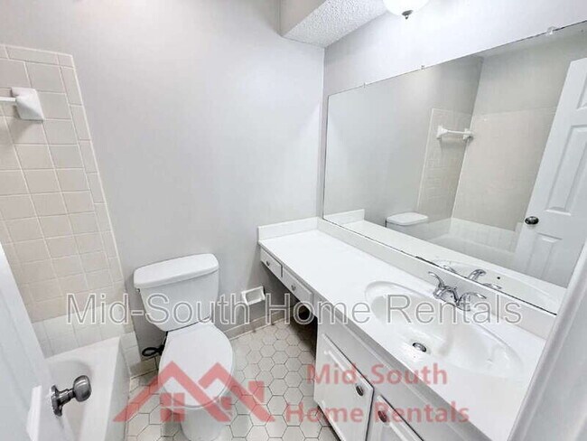 Building Photo - 4457 Walden Glen Cv