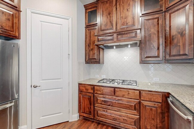 Building Photo - 2459 Cathedral Dr