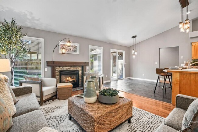 Building Photo - 11909 W Patrina Dr