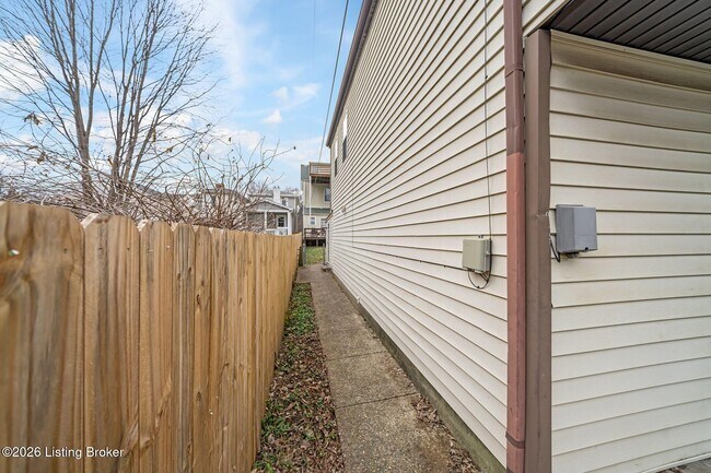 Building Photo - 1612 Ellwood Ave