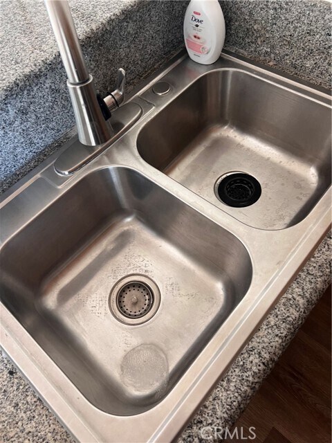 Building Photo - 1720 Peyton Ave