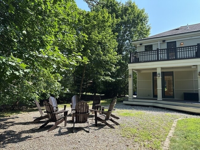 Building Photo - 9 Sunny Knoll Terrace
