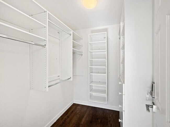 Building Photo - 451 Bryant Ave