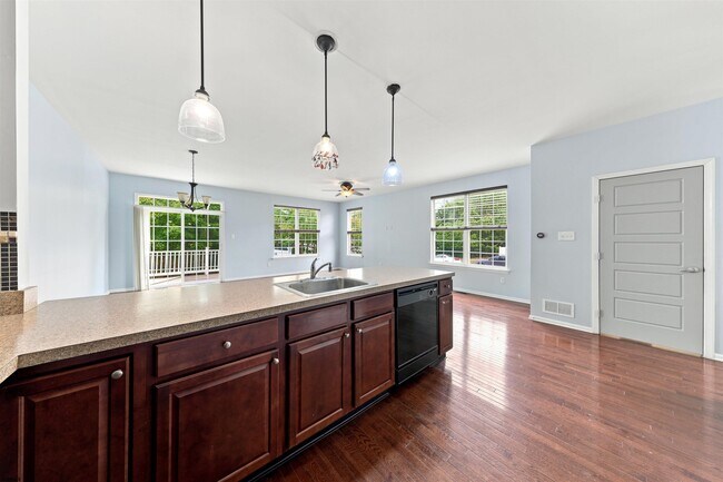 Building Photo - 64 Meadow Cir