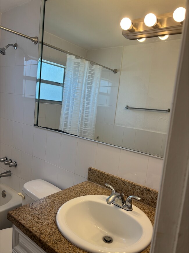 Building Photo - 7232 SW 94th Pl