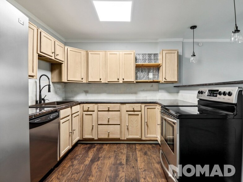 Building Photo - 2908 Country Pl Cir