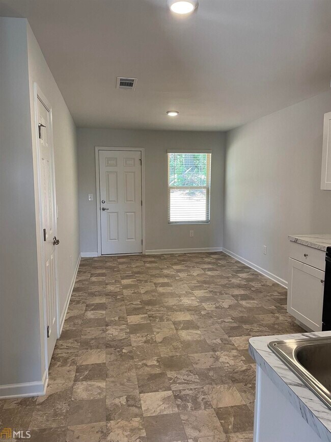 Building Photo - 5137 Shirley Ct