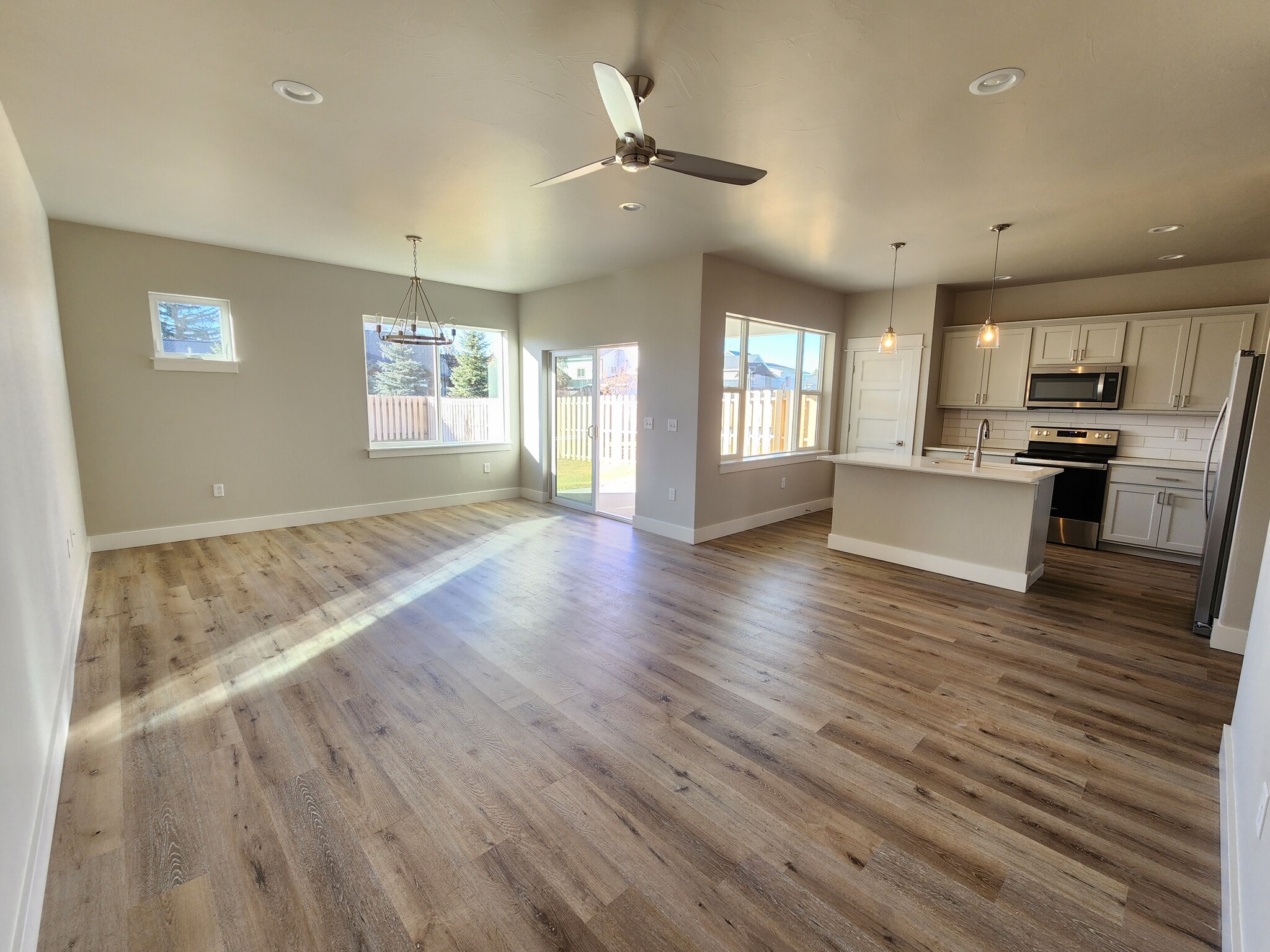 Building Photo - 325 Meriwether Ave