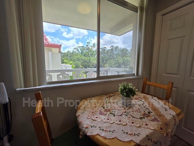 Building Photo - 1012 Pearce Dr