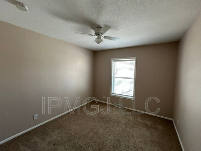 Building Photo - 434 Marianne Dr