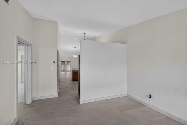 Building Photo - 2141 W 53rd St