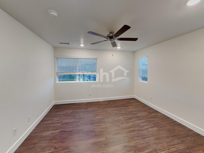 Building Photo - 14982 W 82nd Pl