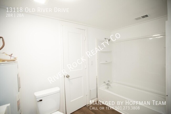 Building Photo - 13118 Old River Dr